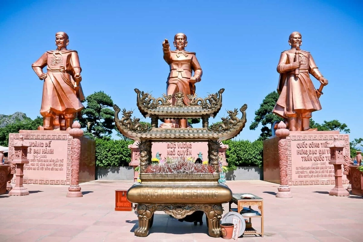 Di tích Bạch Đằng Giang