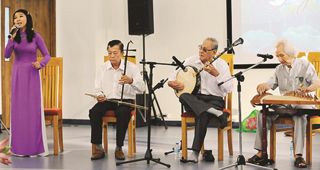 Sinh hoạt Câu lạc bộ Đờn ca tài tử