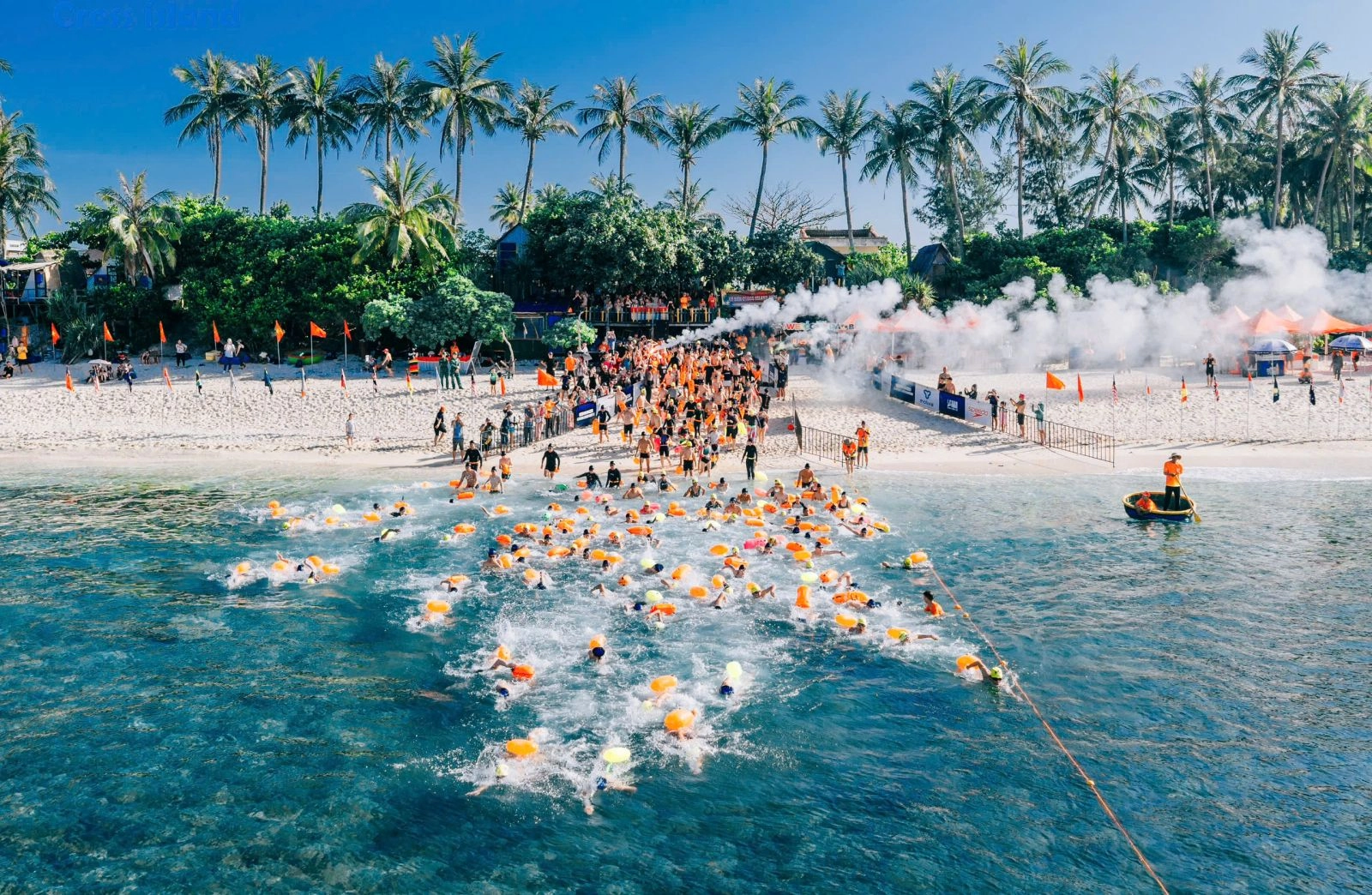 Giải bơi vượt biển “Ly Son Cross Island”