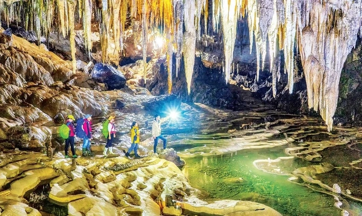 Khám phá Động Pu Sam Cáp – kỳ quan trong lòng núi