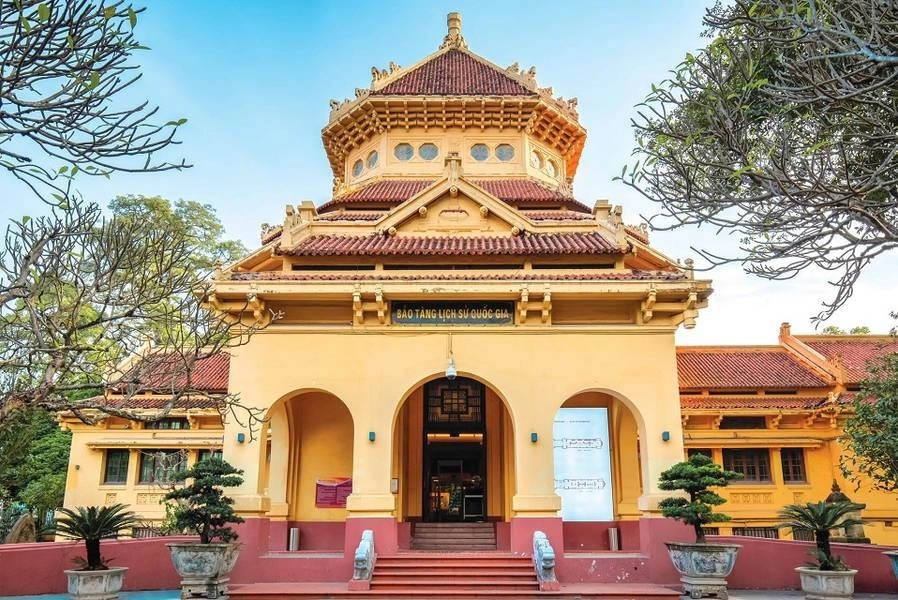 Khám phá lịch sử tại Bảo tàng Lịch sử Quốc gia