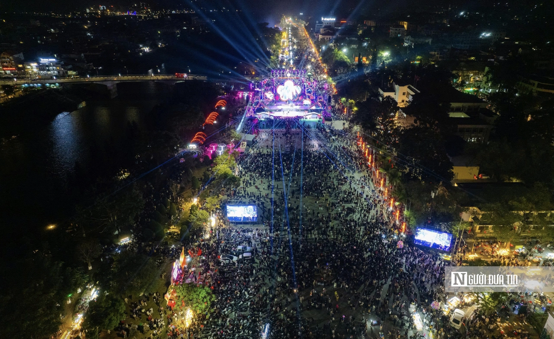 Lễ hội Ánh sáng biên cương