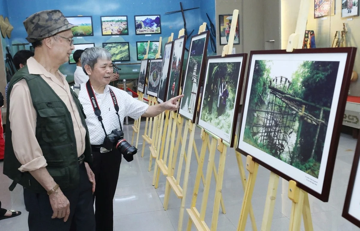 Triển lãm ảnh nghệ thuật “Sắc màu Xứ Lạng”
