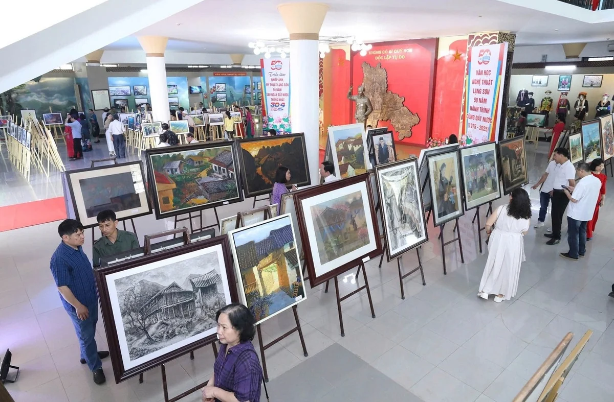 Triển lãm chuyên đề “Di sản Văn hóa các dân tộc Xứ Lạng”