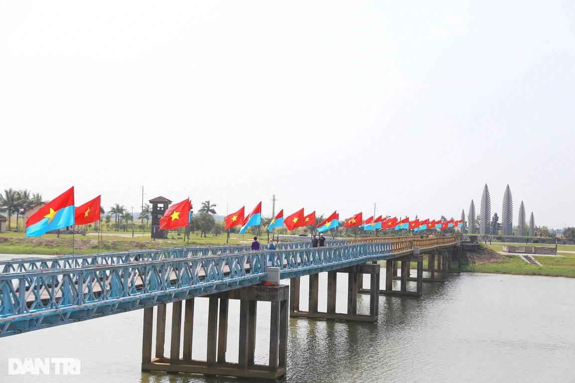 Trưng bày “Ký ức đôi bờ Hiền Lương”