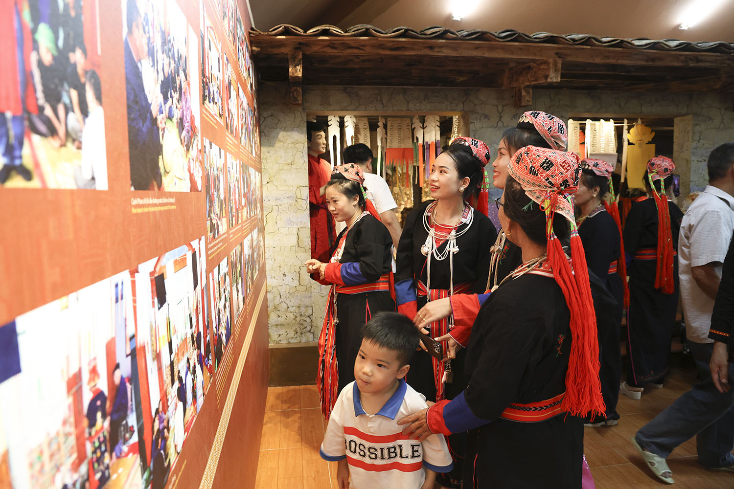 Không gian trưng bày văn hóa các dân tộc Quảng Ninh