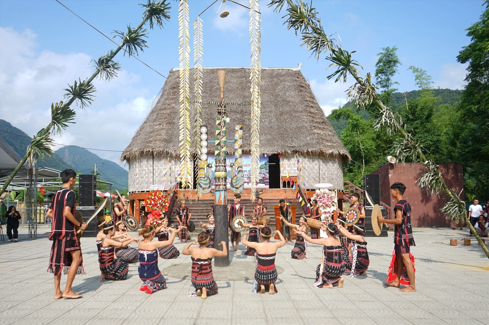 Ngày hội văn hóa cộng đồng Cơ Tu Đà Nẵng