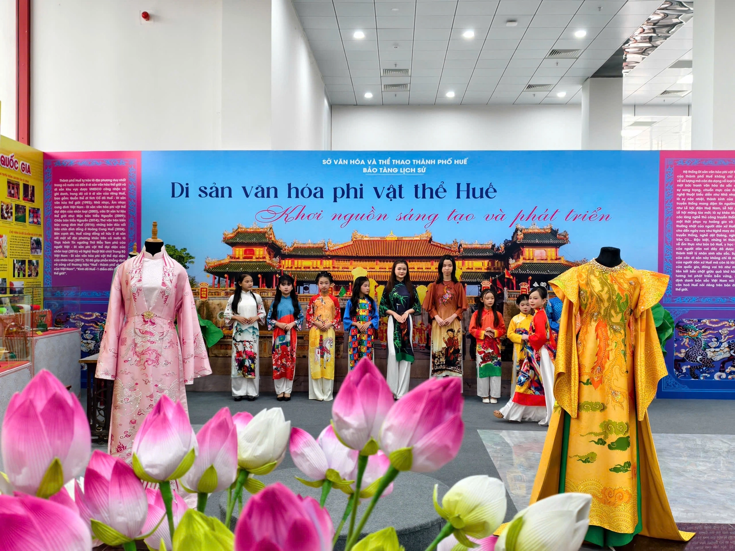 Trưng bày “Di sản văn hóa phi vật thể Huế – Khơi nguồn sáng tạo và phát triển”