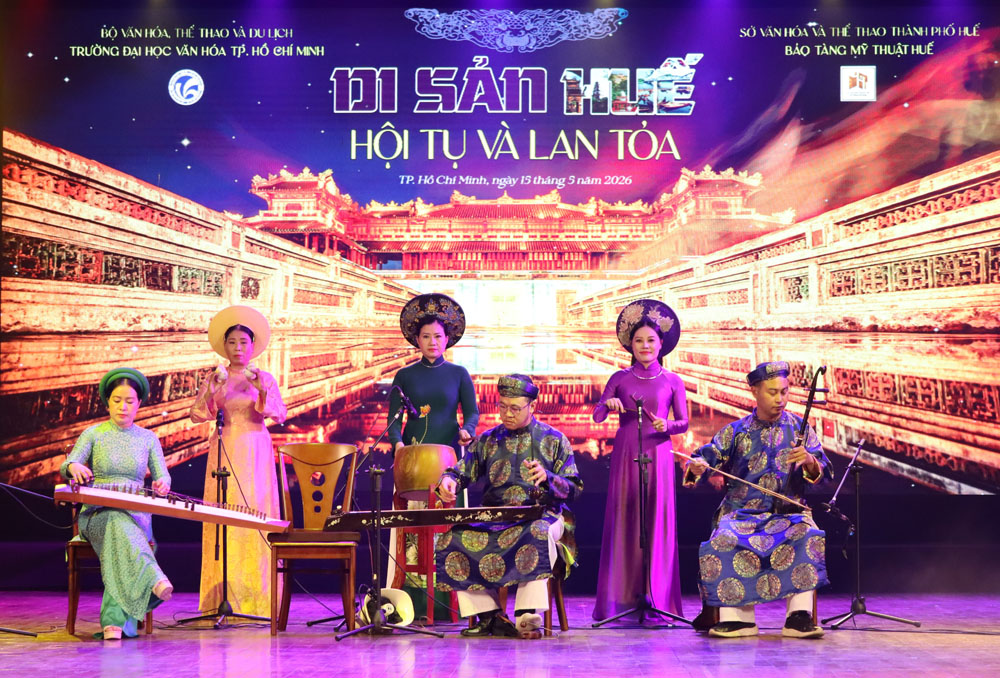 Triển lãm “Di sản Huế – Hội tụ và lan tỏa”