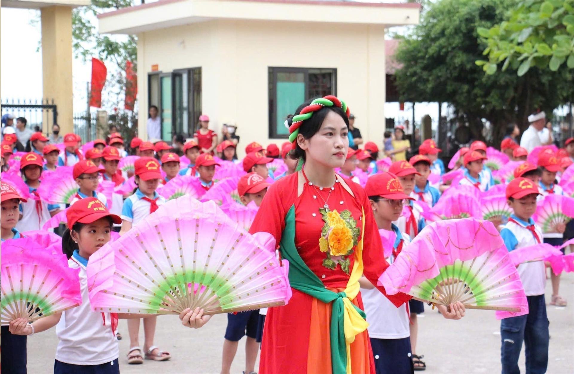 Trải nghiệm nghệ thuật Chèo và dân ca truyền thống Hưng Yên