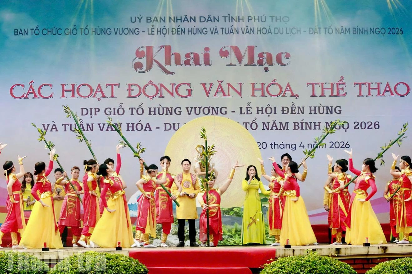 Trưng bày “Giá trị văn hóa Đất Tổ”