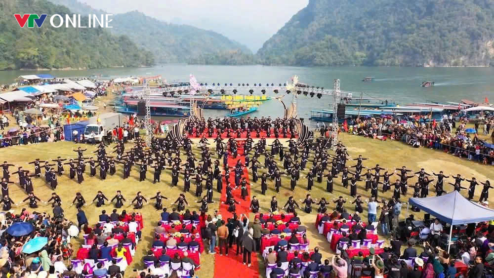 Chương trình nghệ thuật “Sắc màu văn hóa Ba Bể”