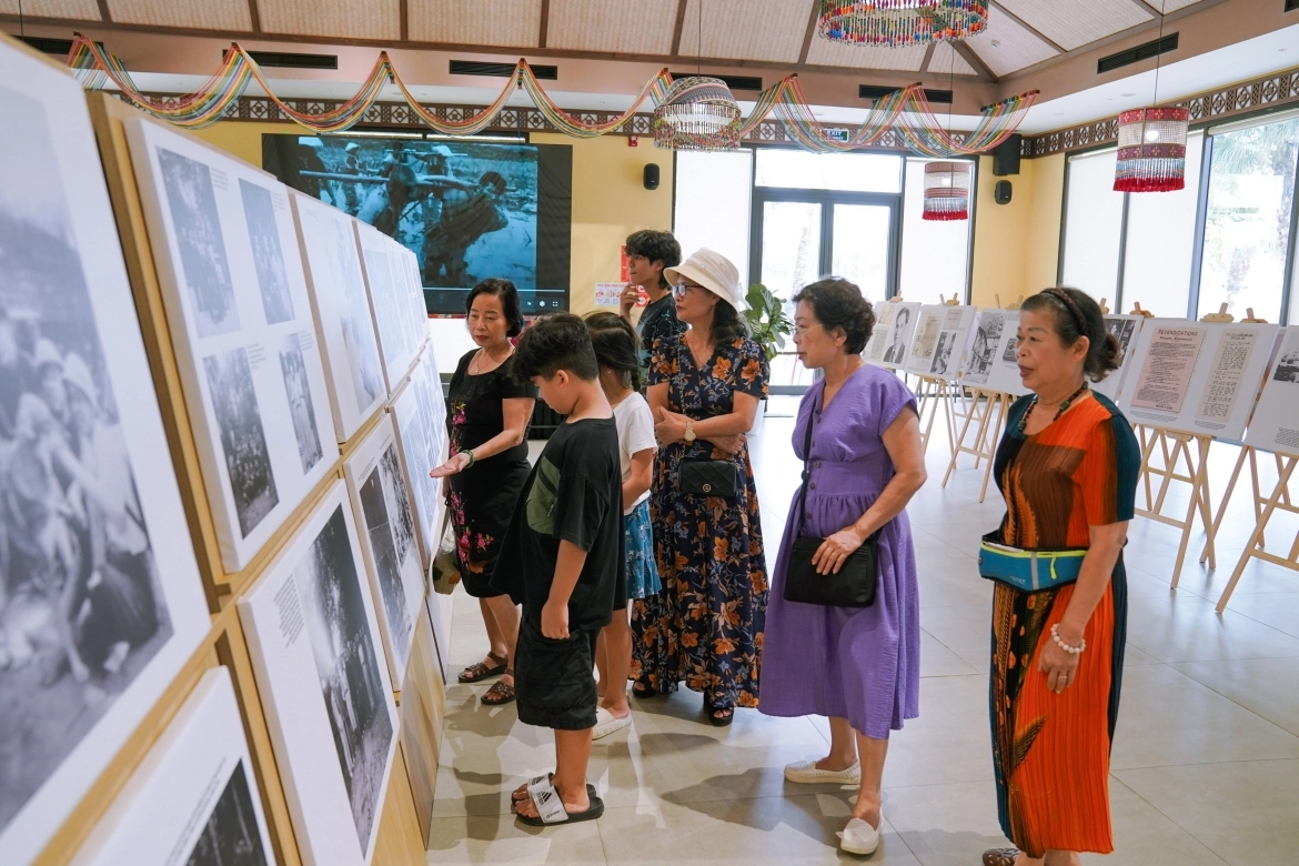 Trưng bày “Tân Trào – Dấu ấn cách mạng”