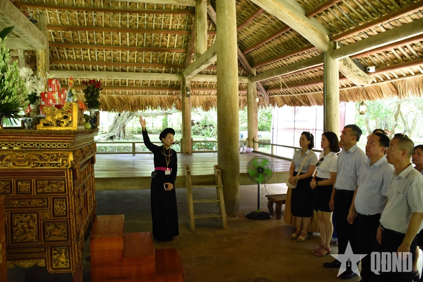 Không gian trưng bày “Sắc màu văn hóa các dân tộc Tuyên Quang”