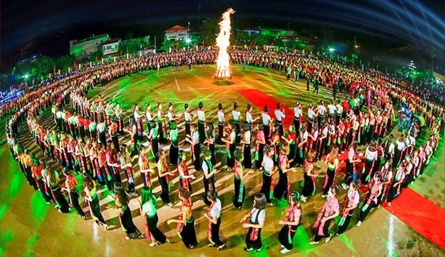 Cùng xòe Thái – Vòng xòe kết nối cộng đồng