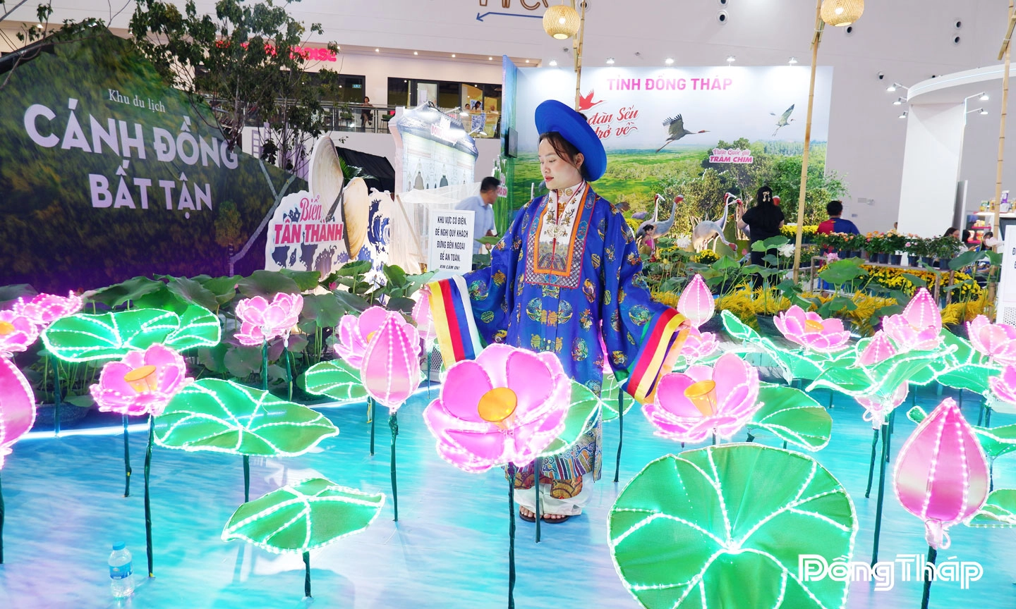 Không gian triển lãm nghề "Đất Sen"