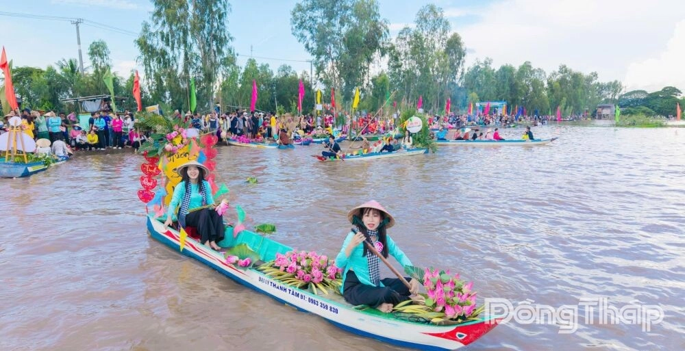 Trải nghiệm mùa nước nổi "Hồng Ngự - Sắc nước vùng biên”