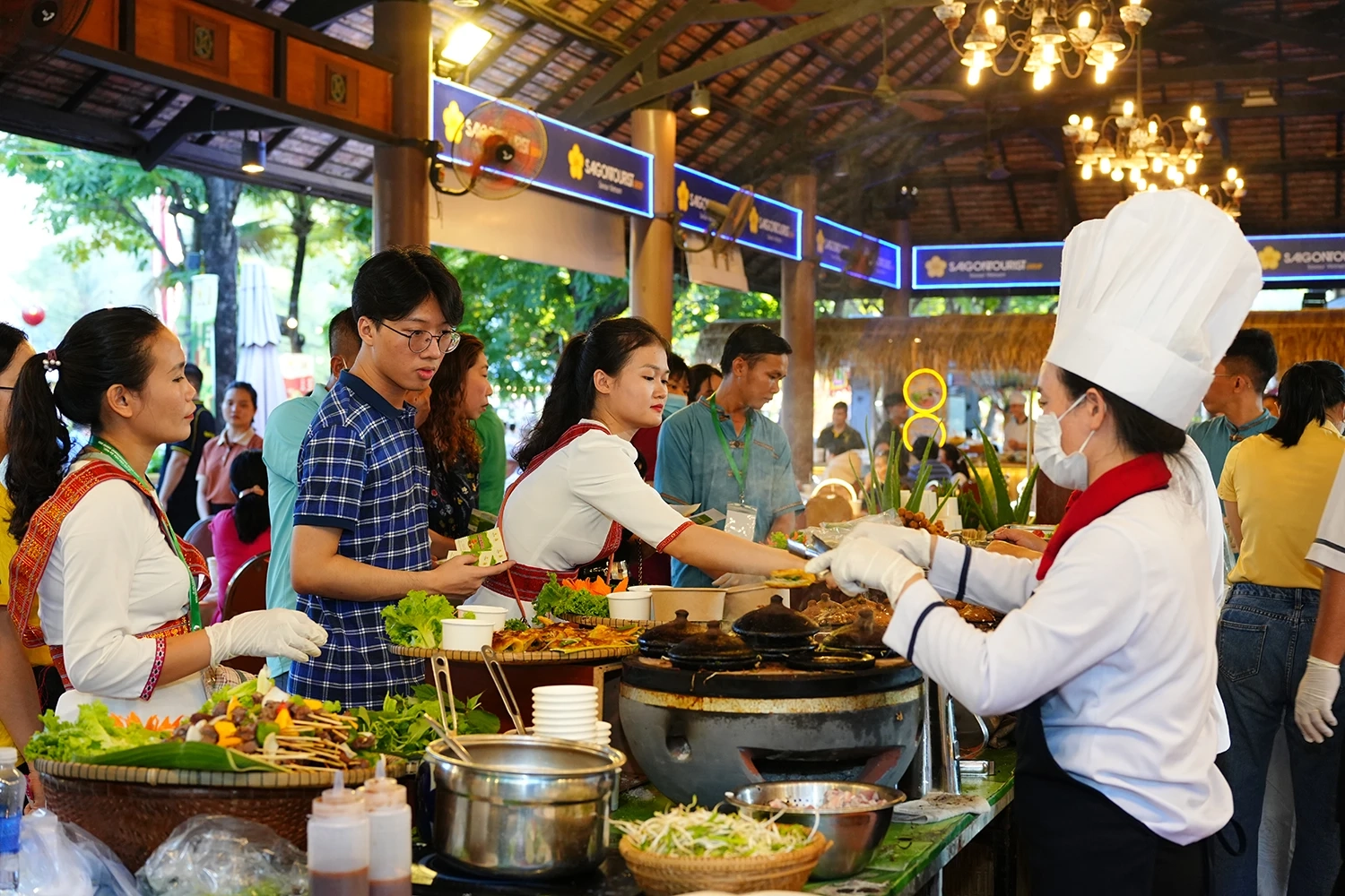 Lễ hội Ẩm thực đường phố và Giao lưu văn hóa
