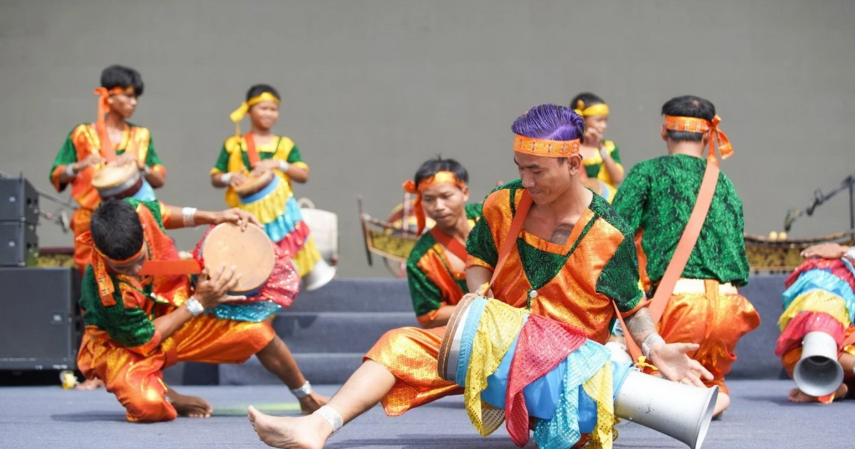 Liên hoan Múa trống Chhay-dăm truyền thống
