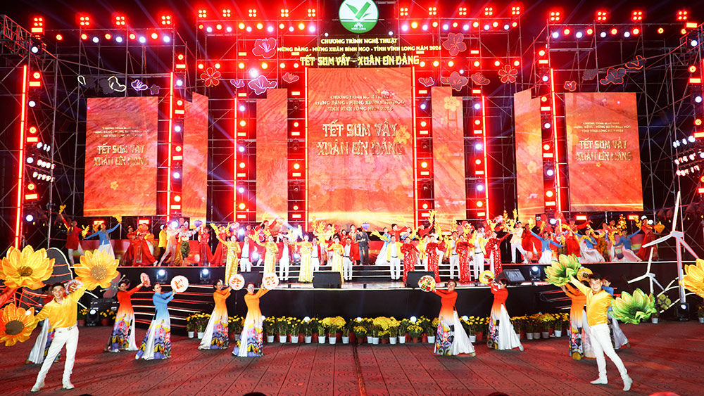 Chương trình nghệ thuật "Vĩnh Long - Tình đất tình người"