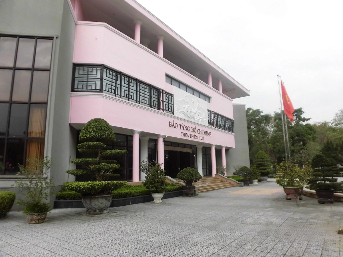Miễn phí tham quan Bảo tàng Hồ Chí Minh tại Huế