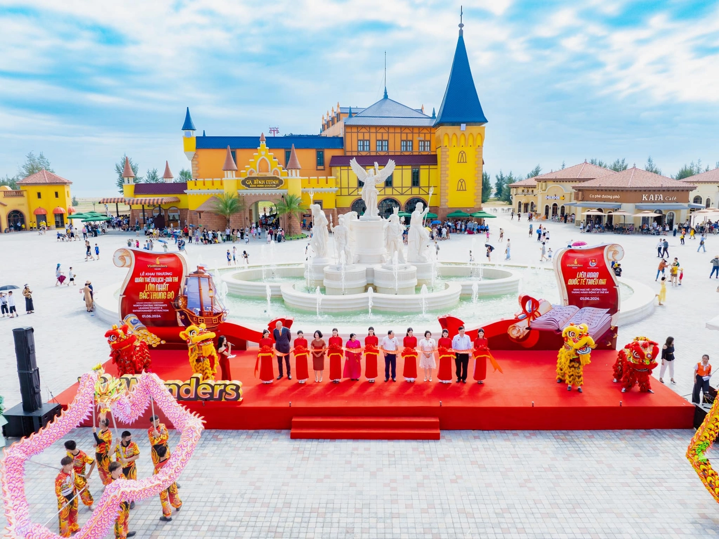 Trải nghiệm vui chơi tại VinWonders Cửa Hội
